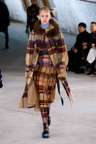 Look 37